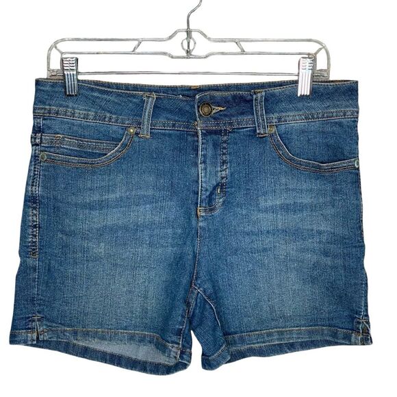 Denim Jean Shorts Gotham Wash Medium Mid Rise Womens Size 6 Five Pocket Design - Picture 1 of 4